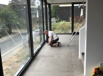 Moderne Fenster und Türen Installation